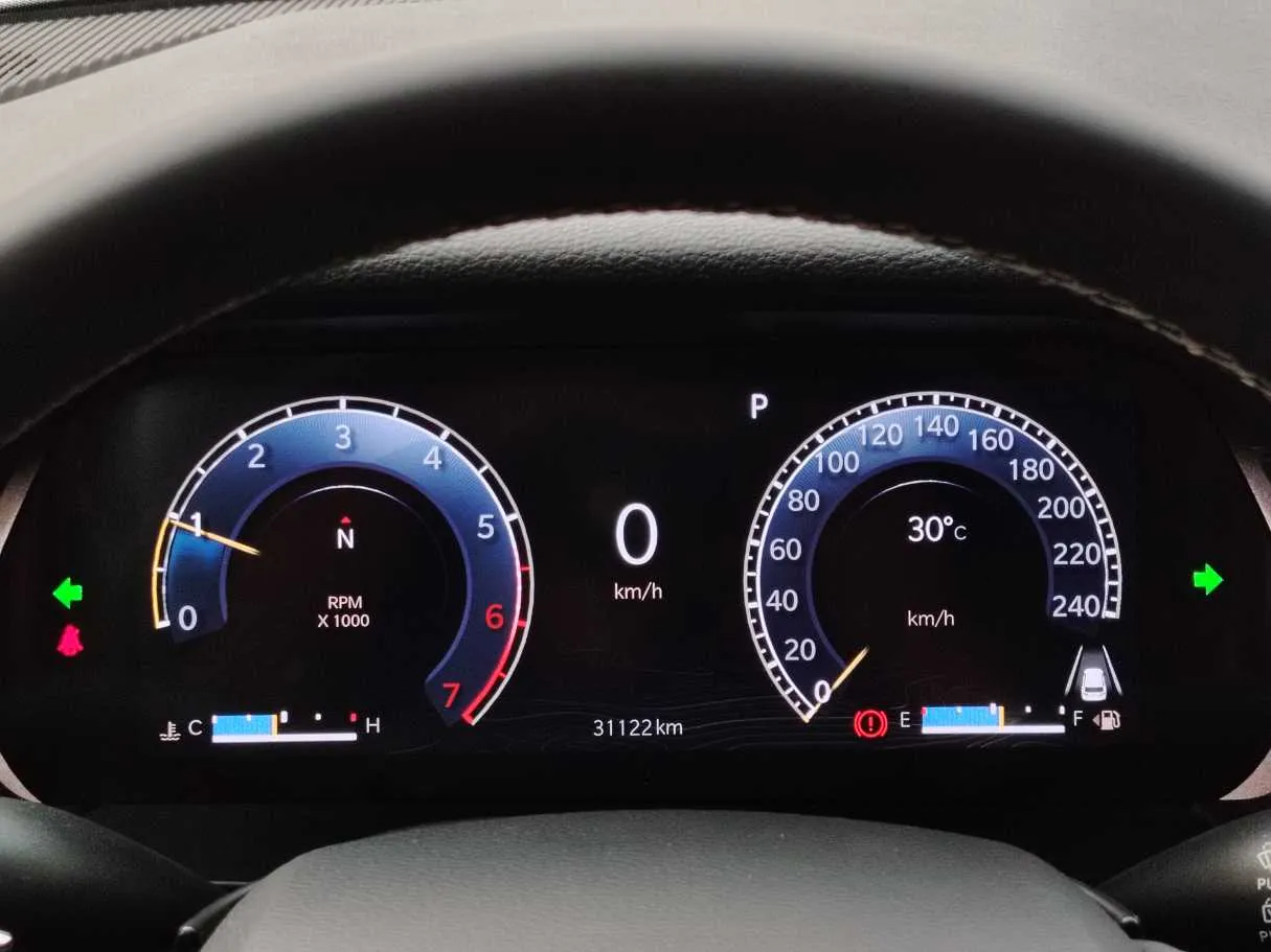 Car image 23