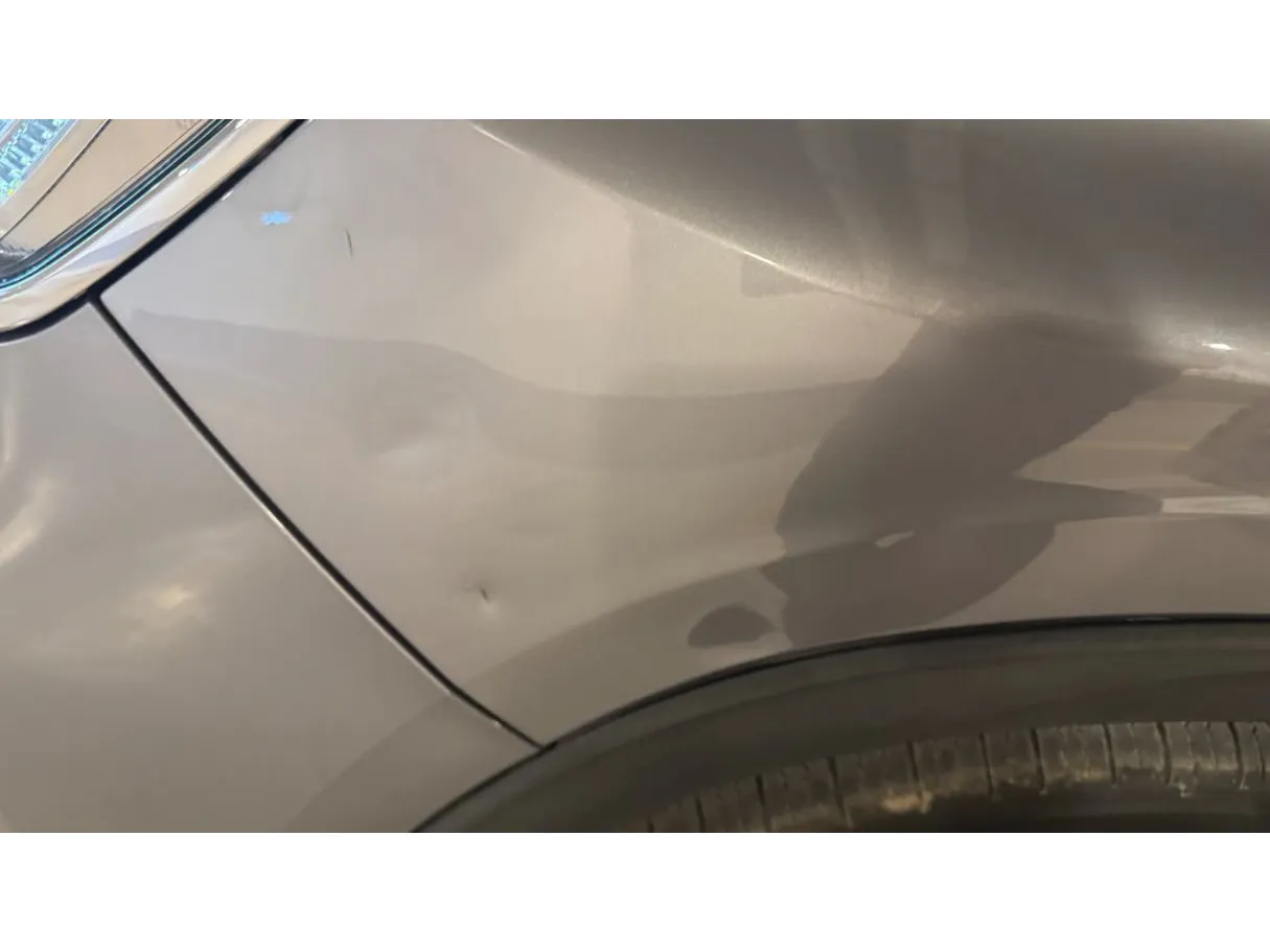 Car image 30
