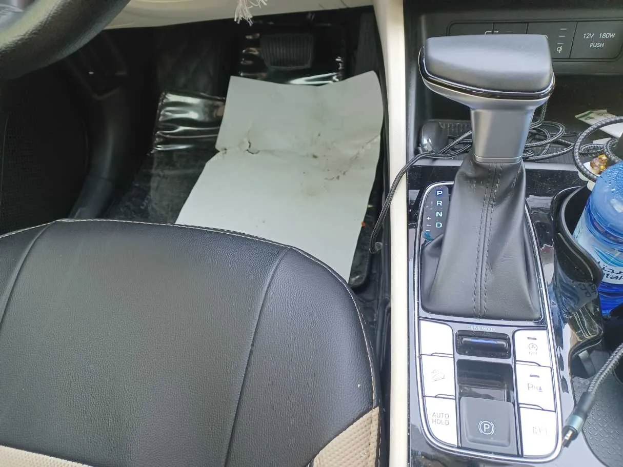 Car image 13