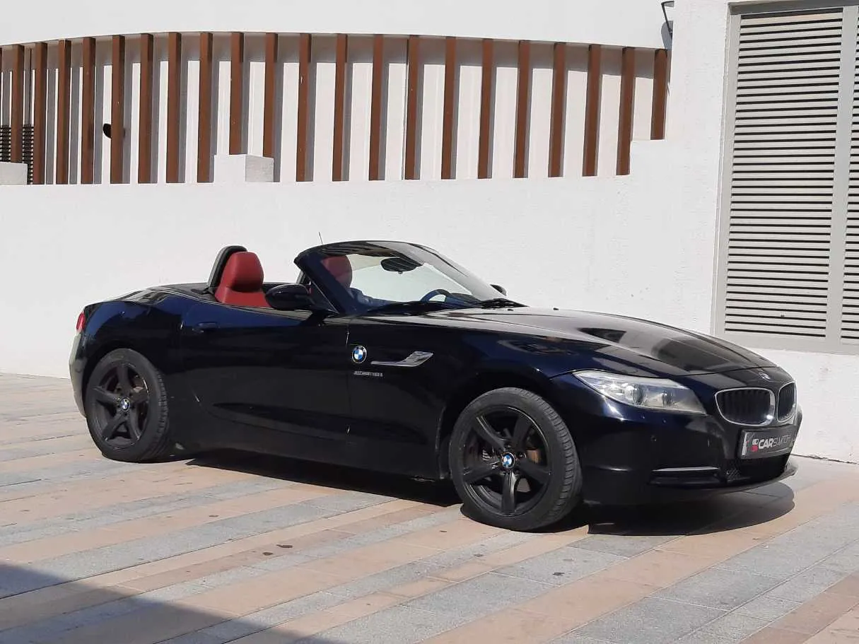 Car image 3