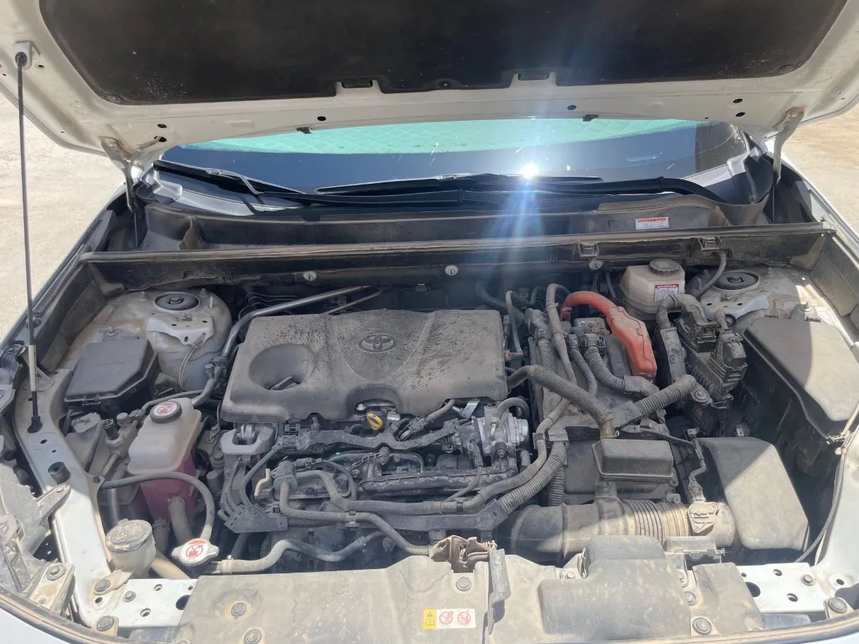 Car image 23
