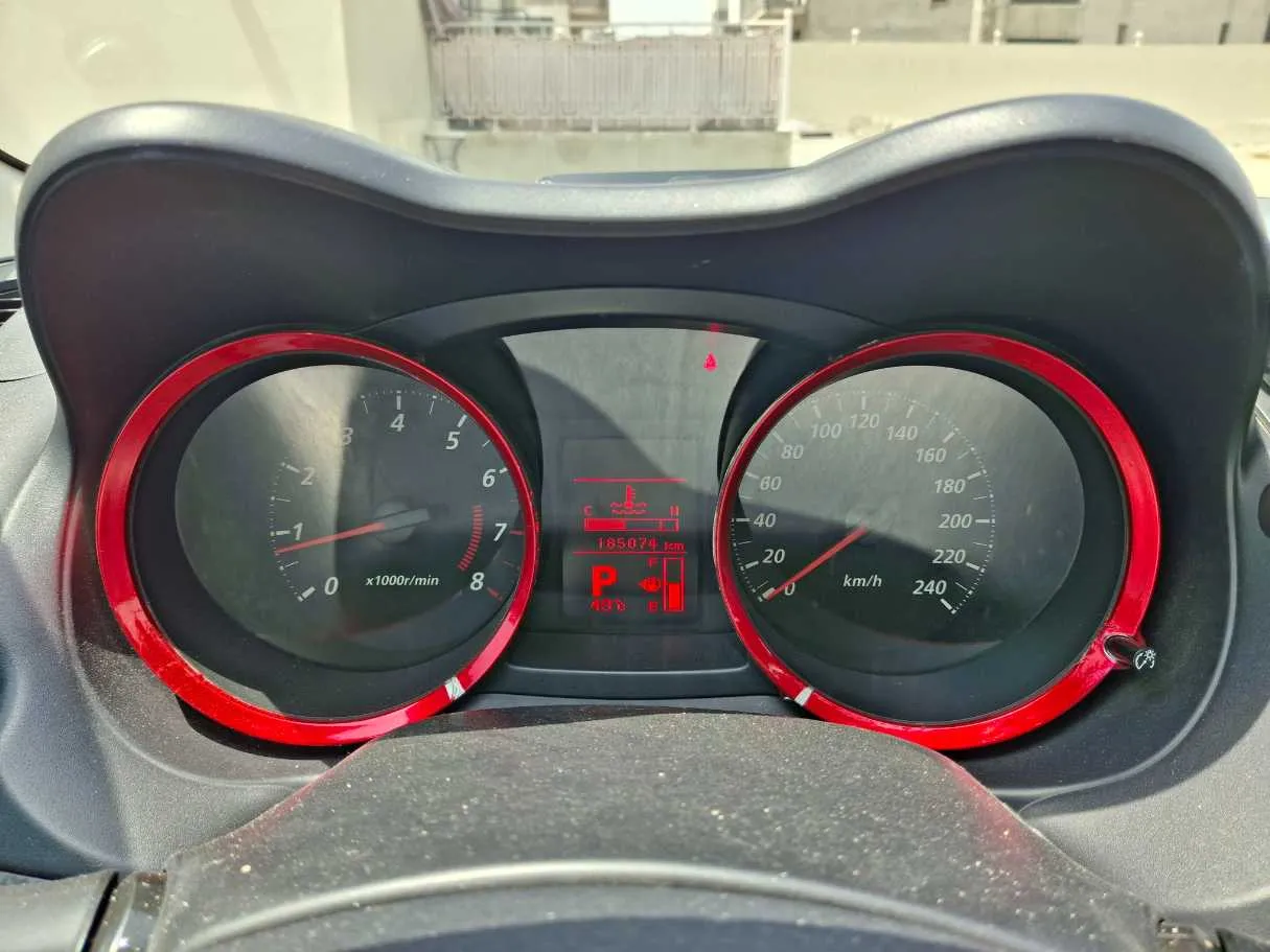 Car image 17