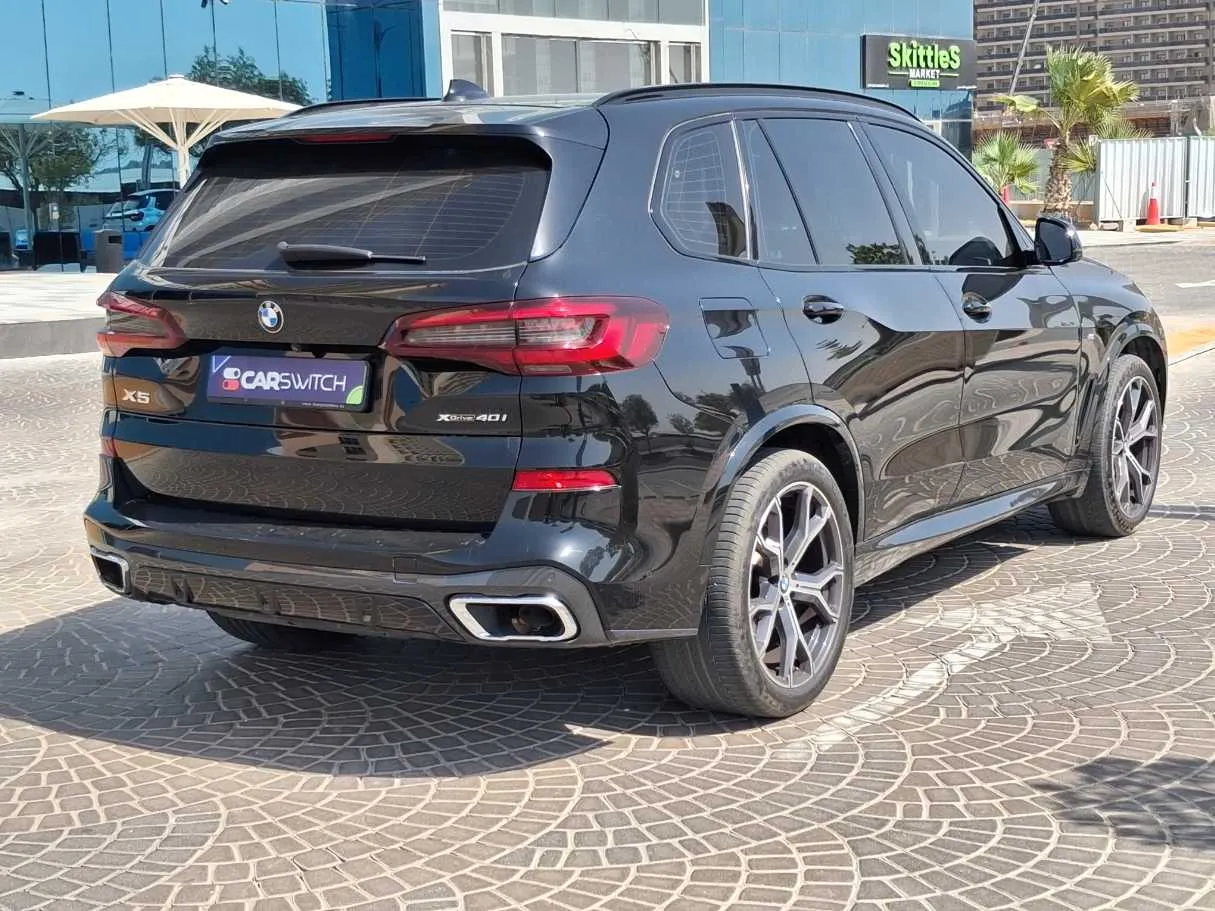 Car image 7