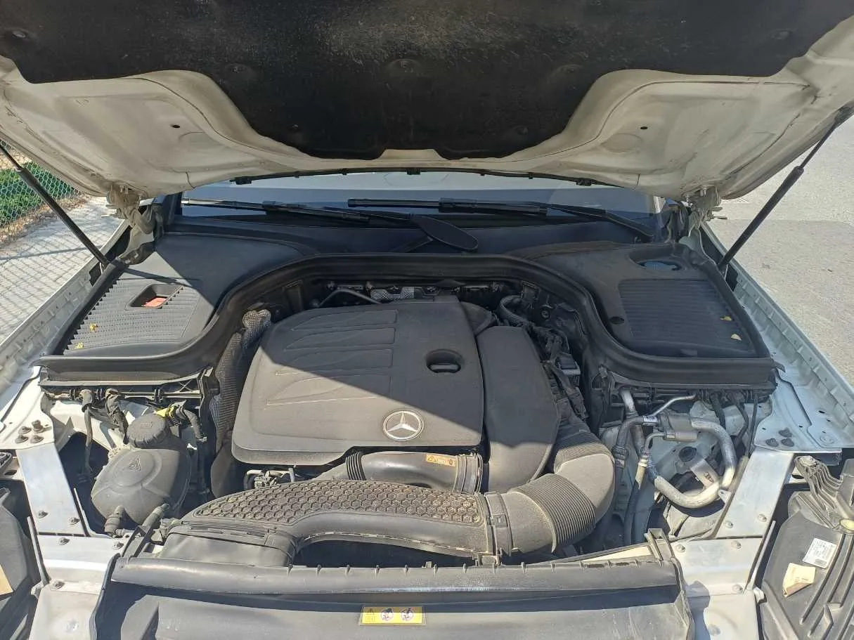 Car image 23