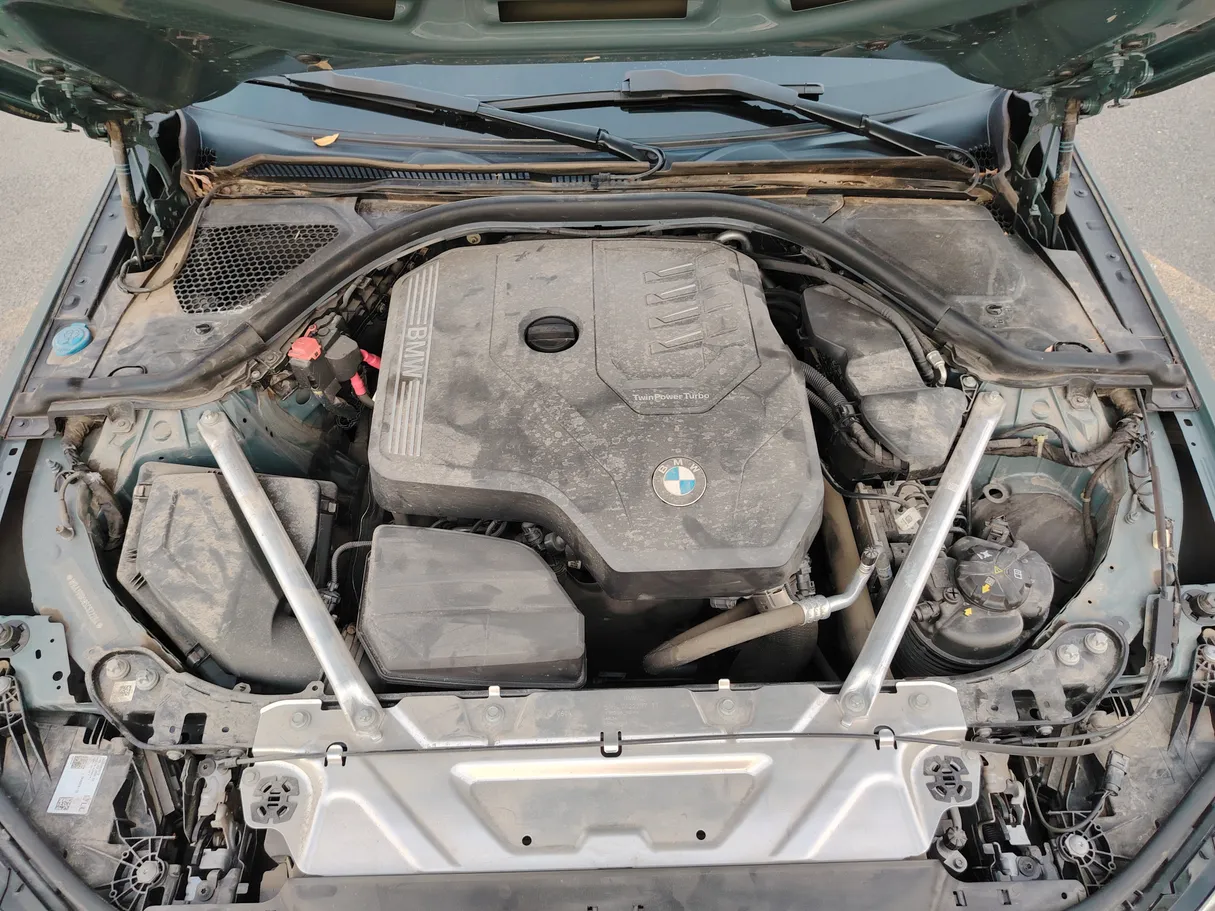 Car image 34
