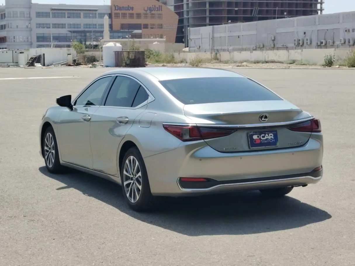 Car image 6