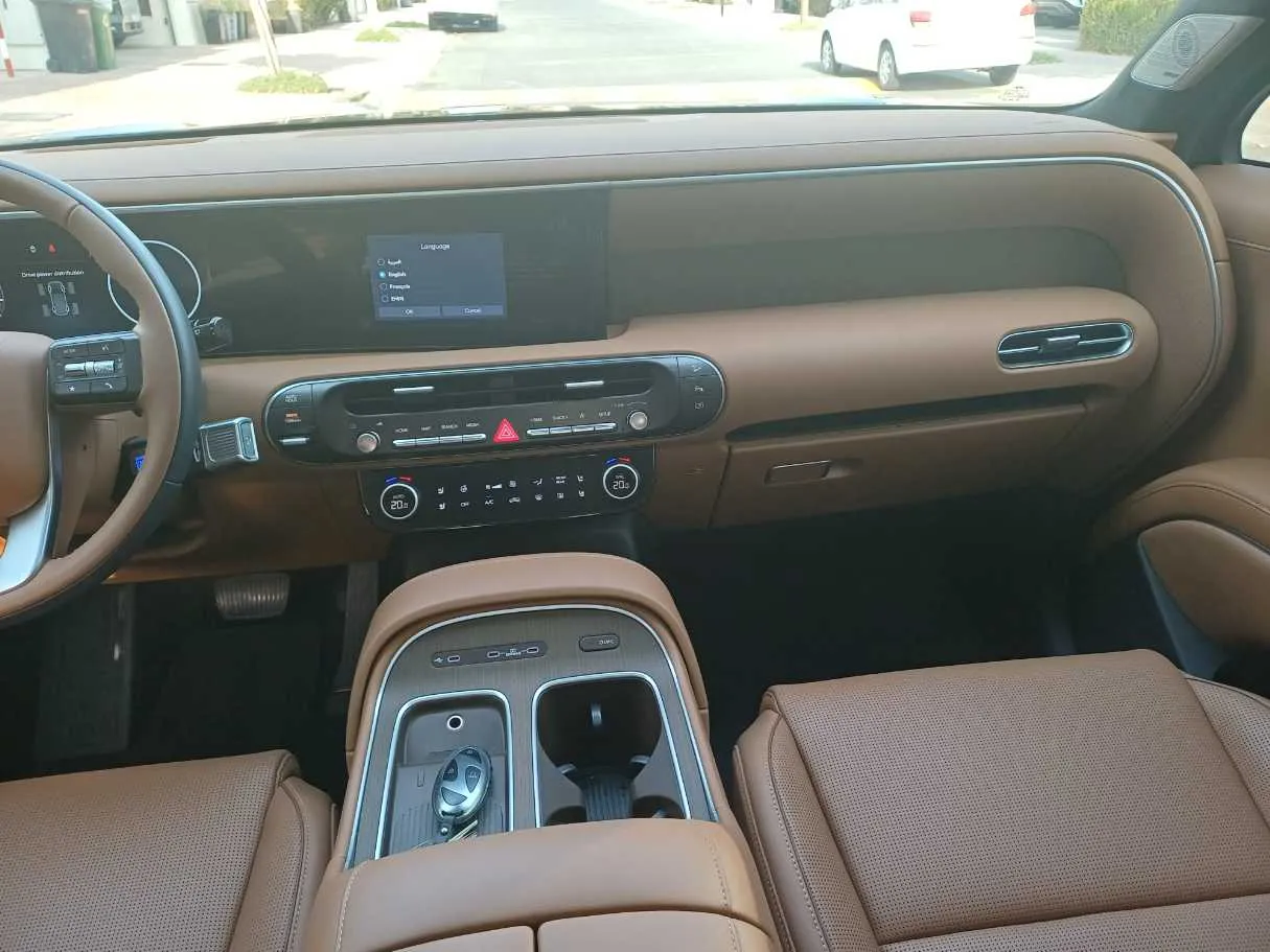 Car image 16
