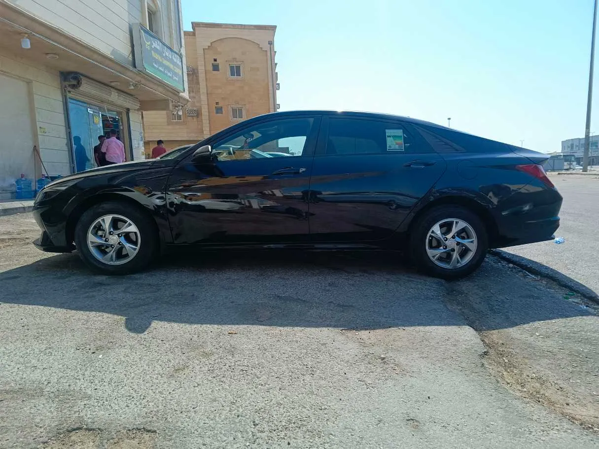 Car image 8