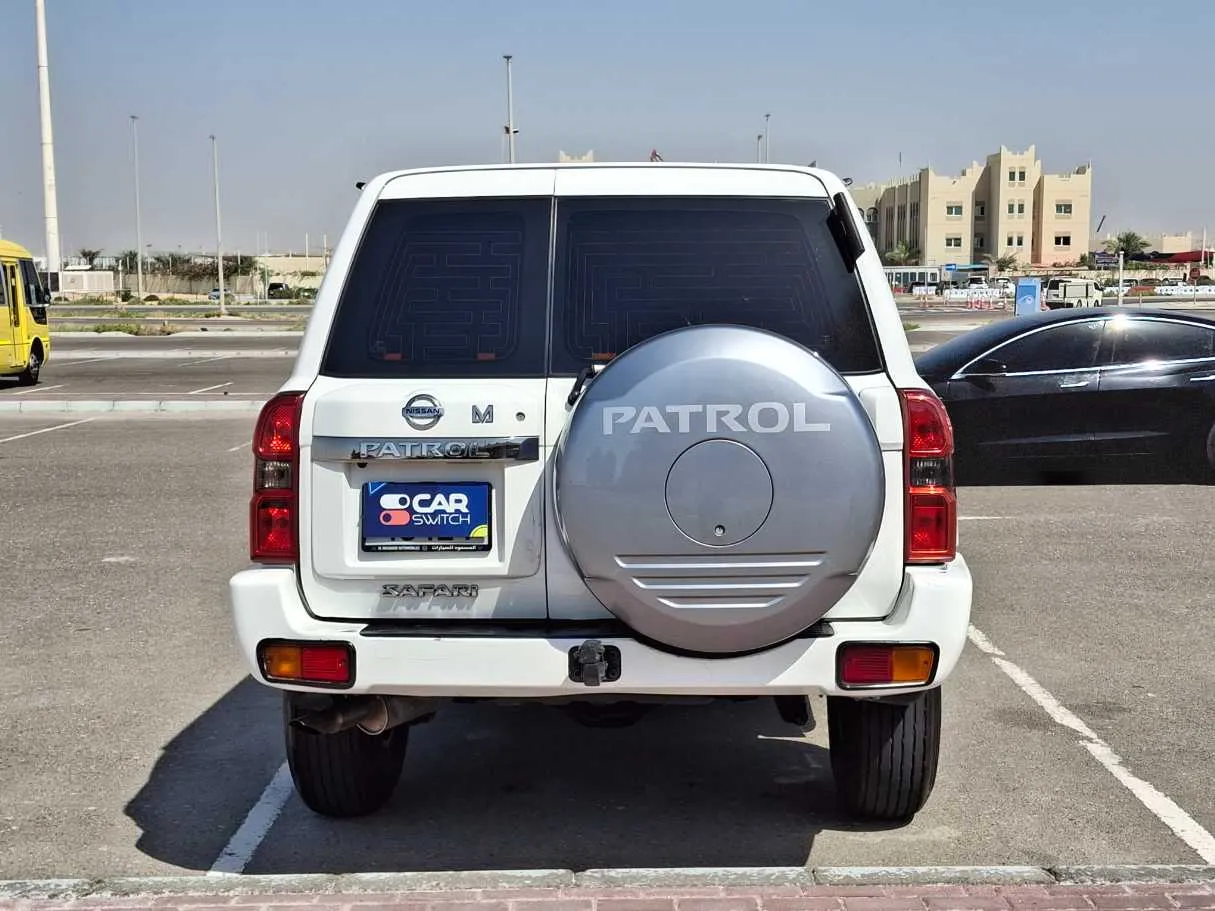 Car image 6