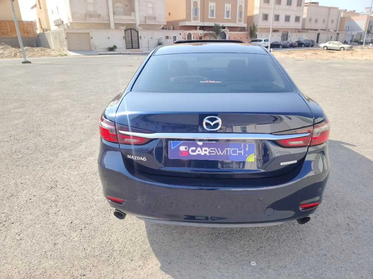 Car image 6