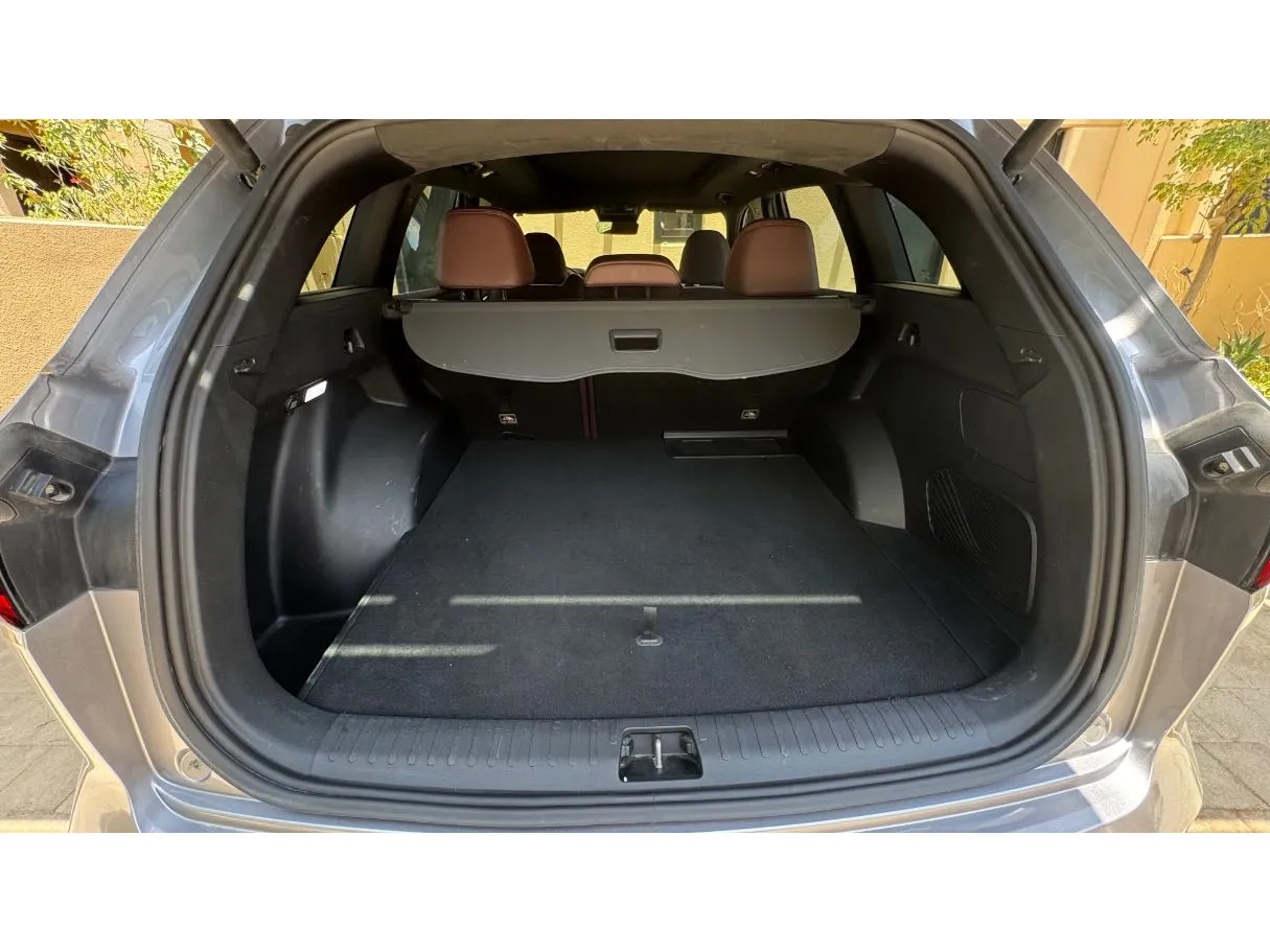 Car image 22
