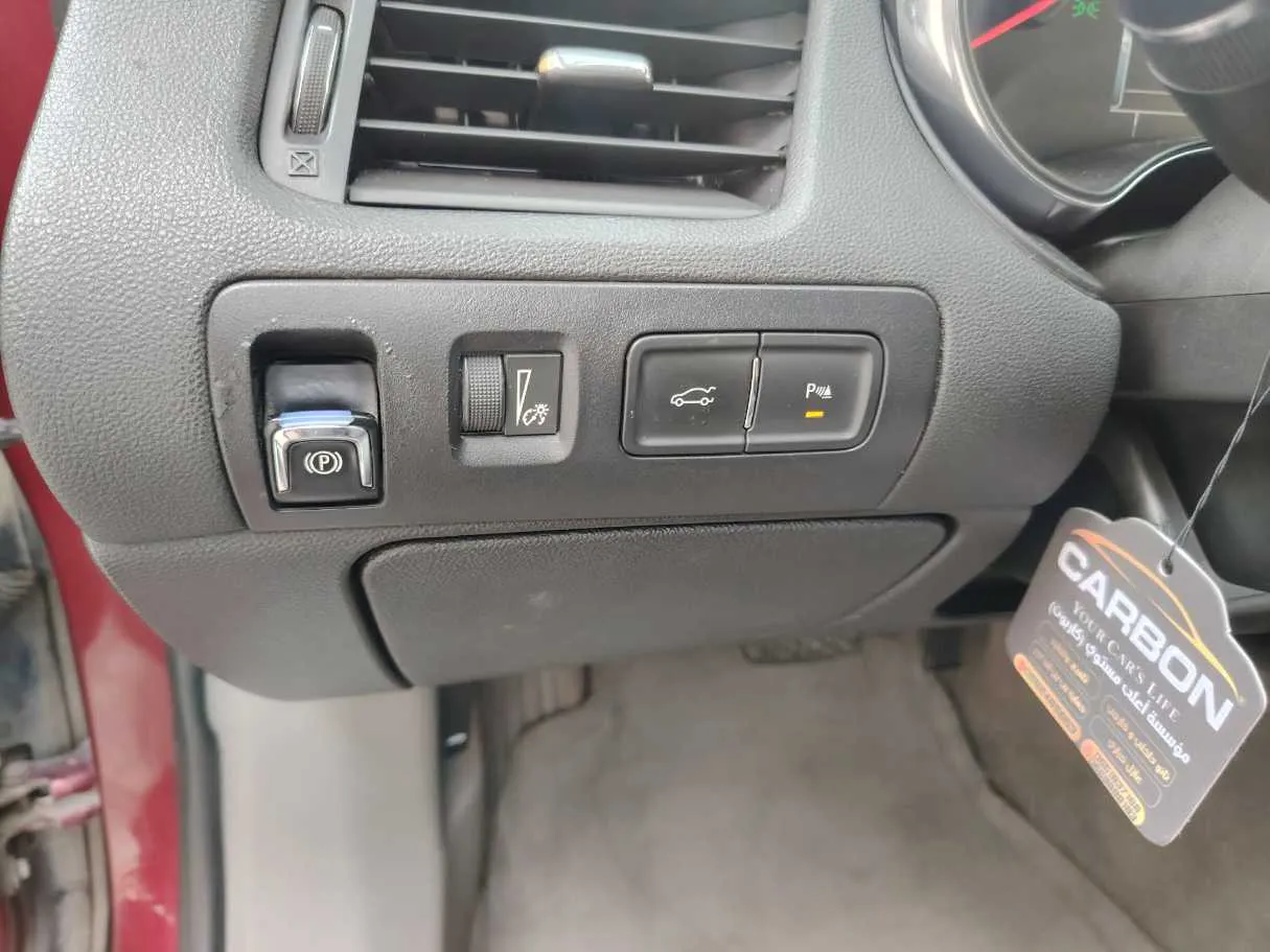 Car image 32