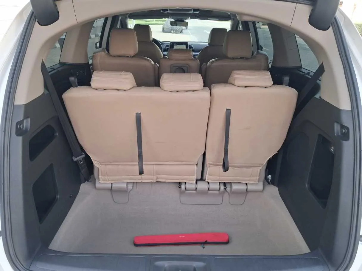Car image 23
