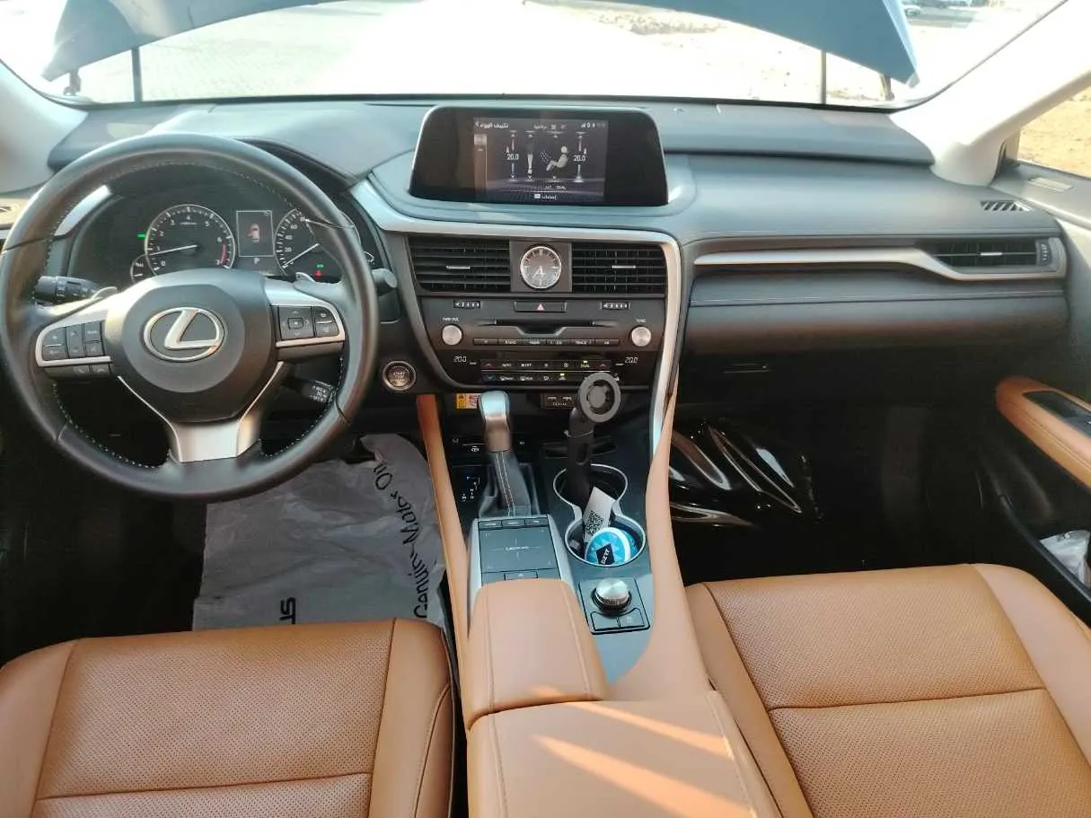 Car image 20