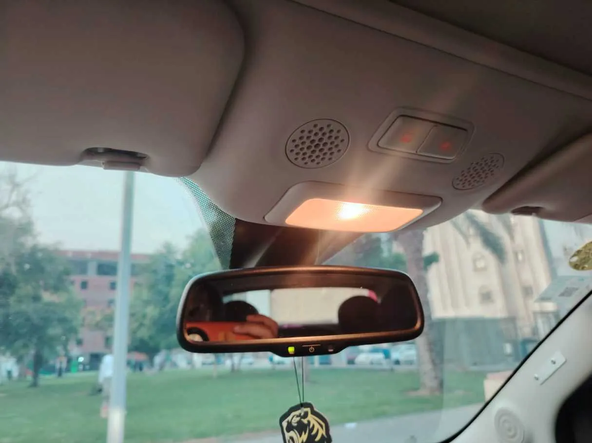 Car image 36