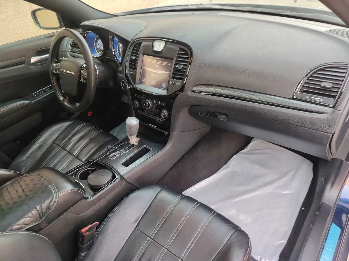 Car image 28