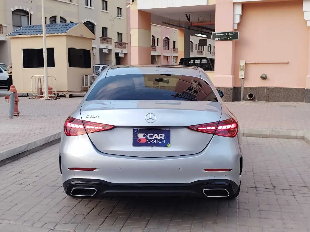 Car image 7