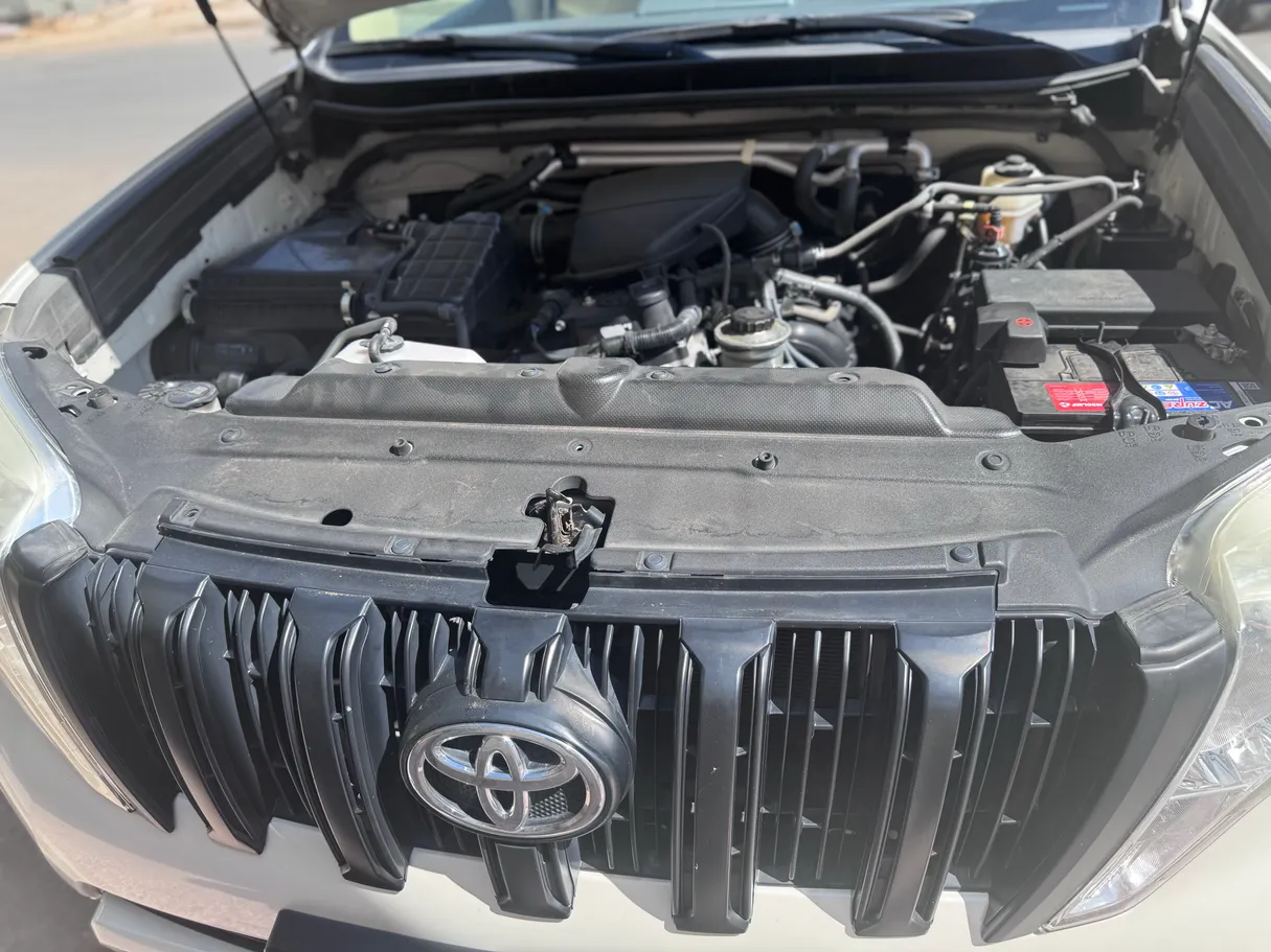 Car image 10