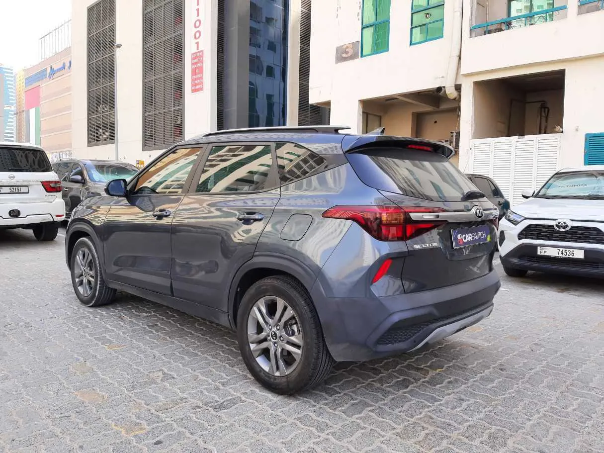 Car image 7