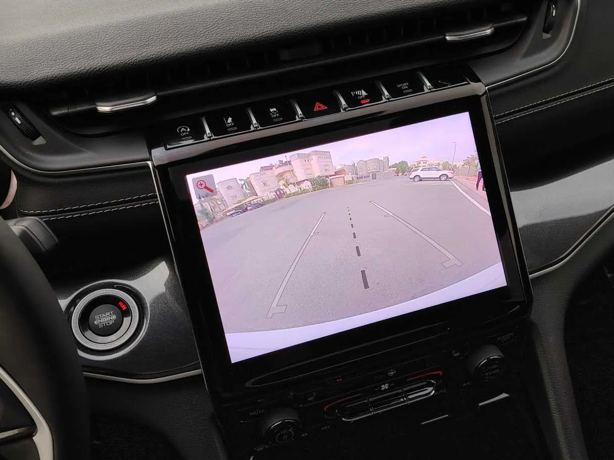 Car image 26