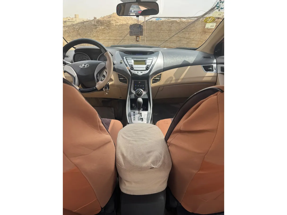 Car image 15