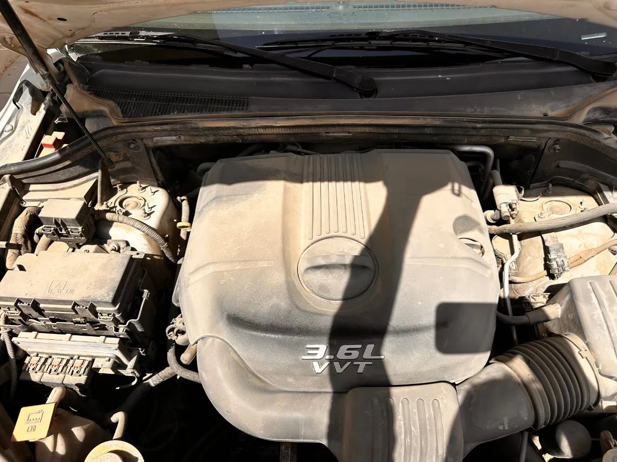 Car image 23