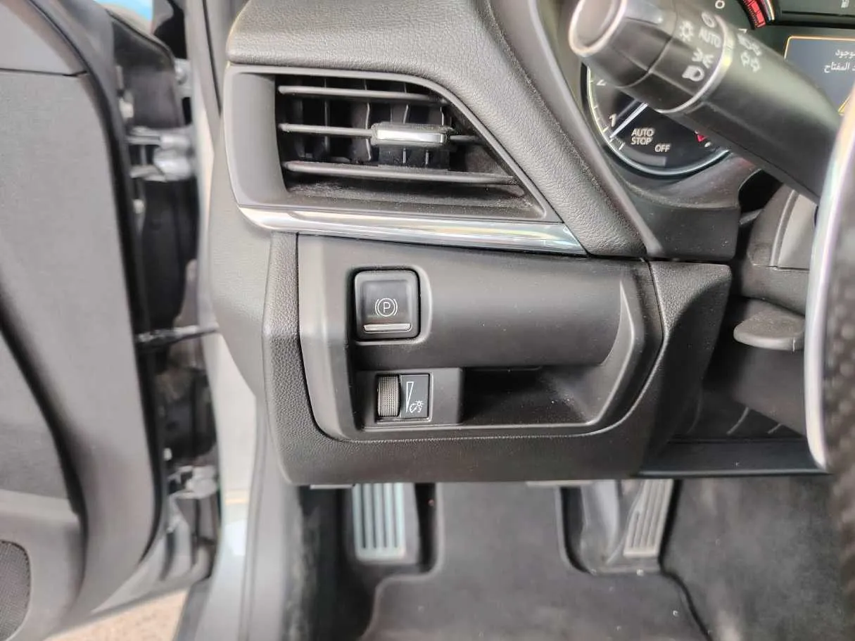 Car image 33
