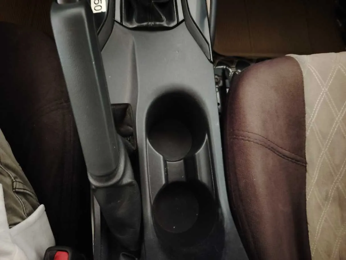 Car image 40