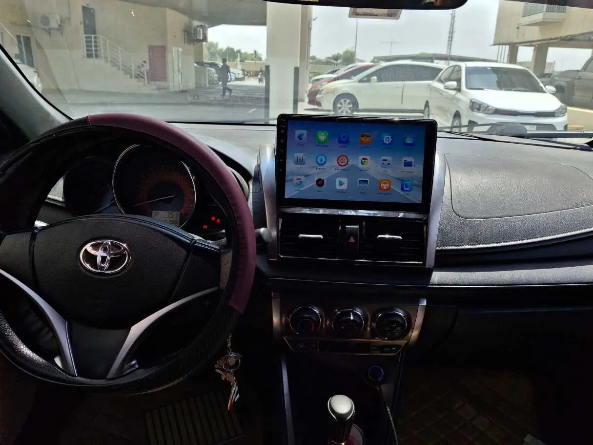 Car image 16