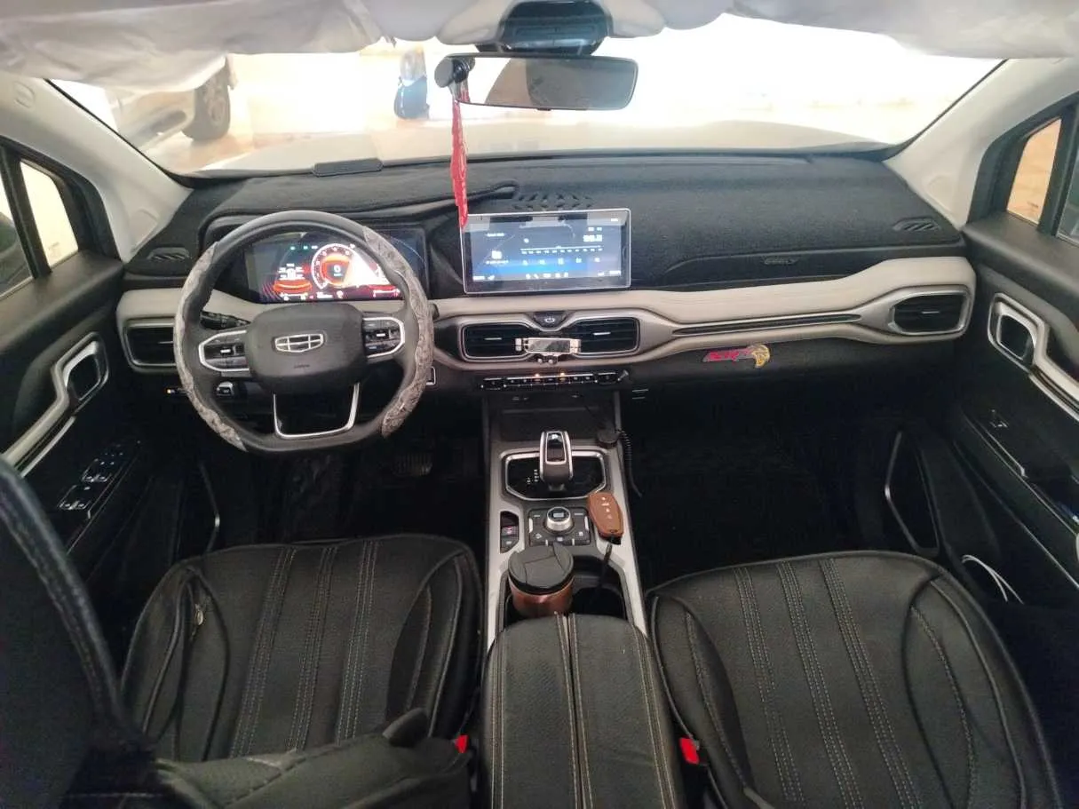 Car image 20