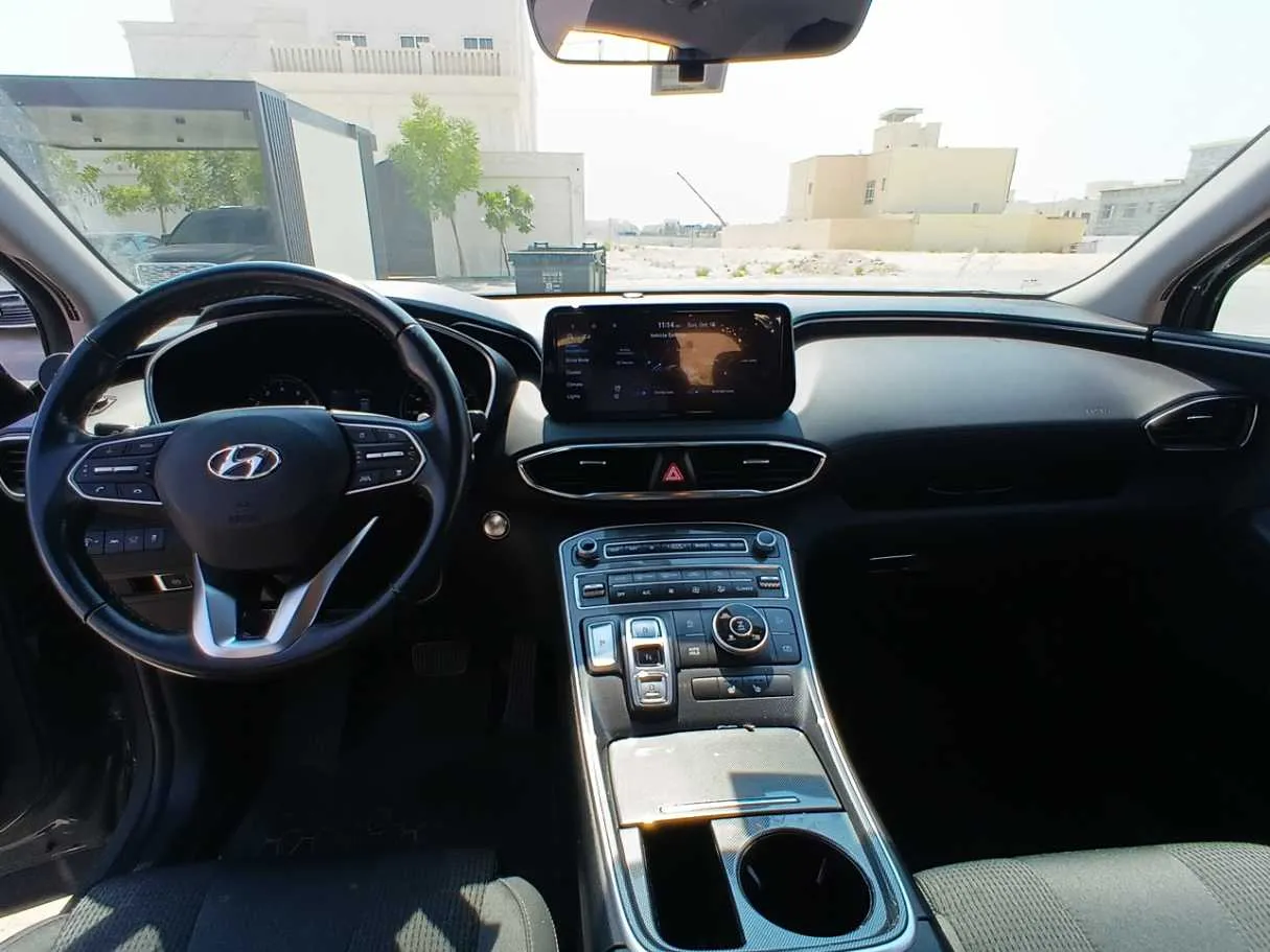 Car image 15