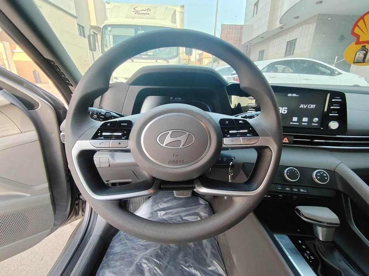 Car image 23