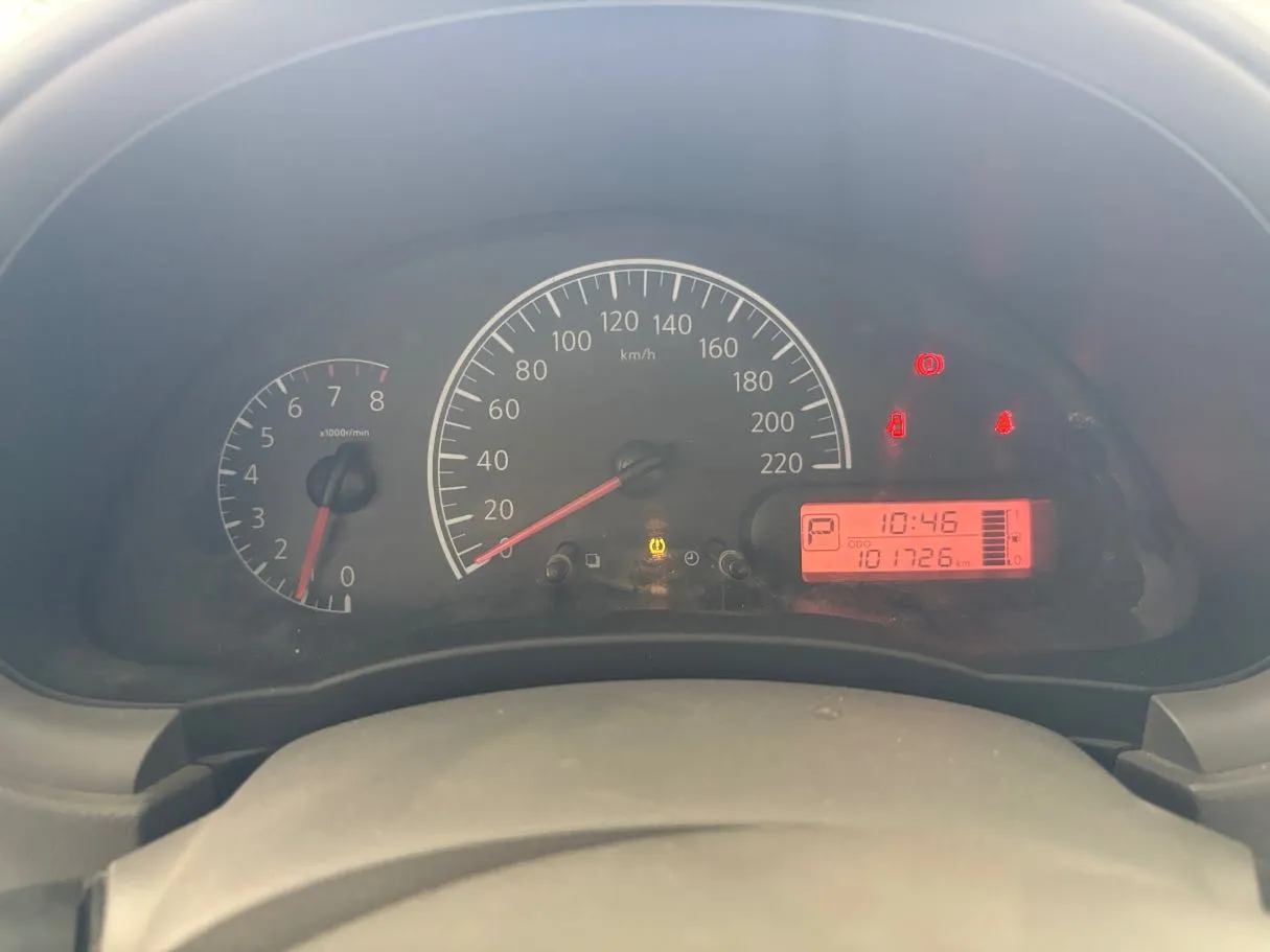 Car image 10