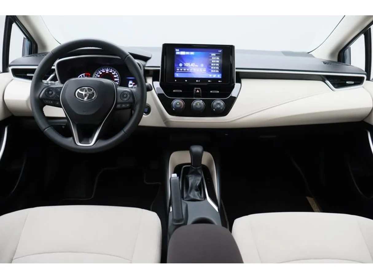 Car image 14
