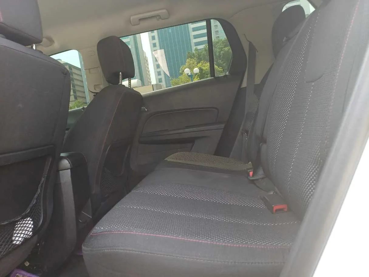 Car image 13