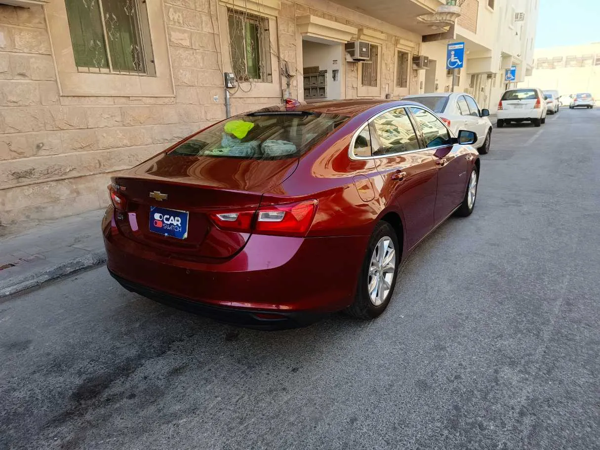 Car image 5