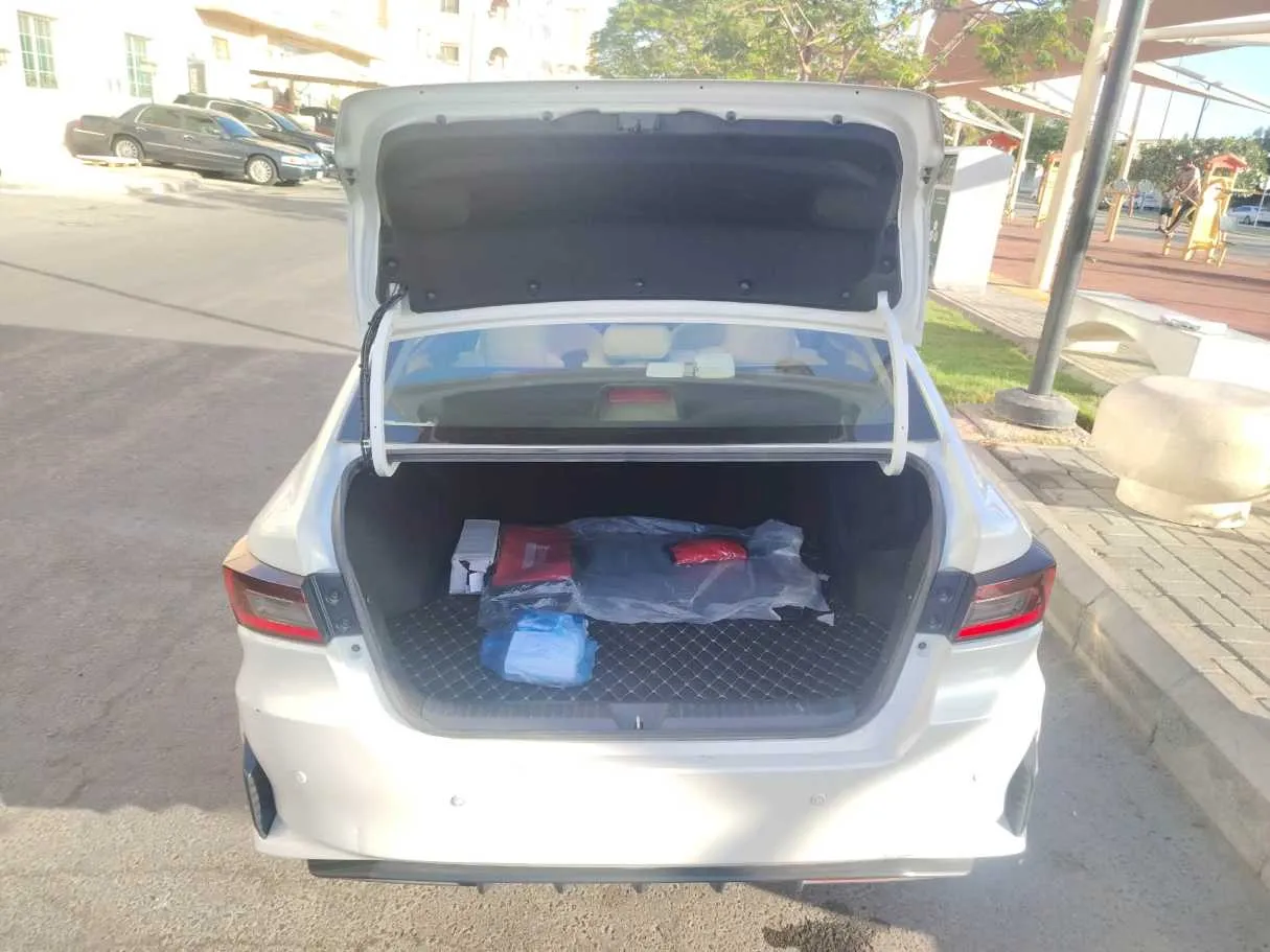 Car image 29