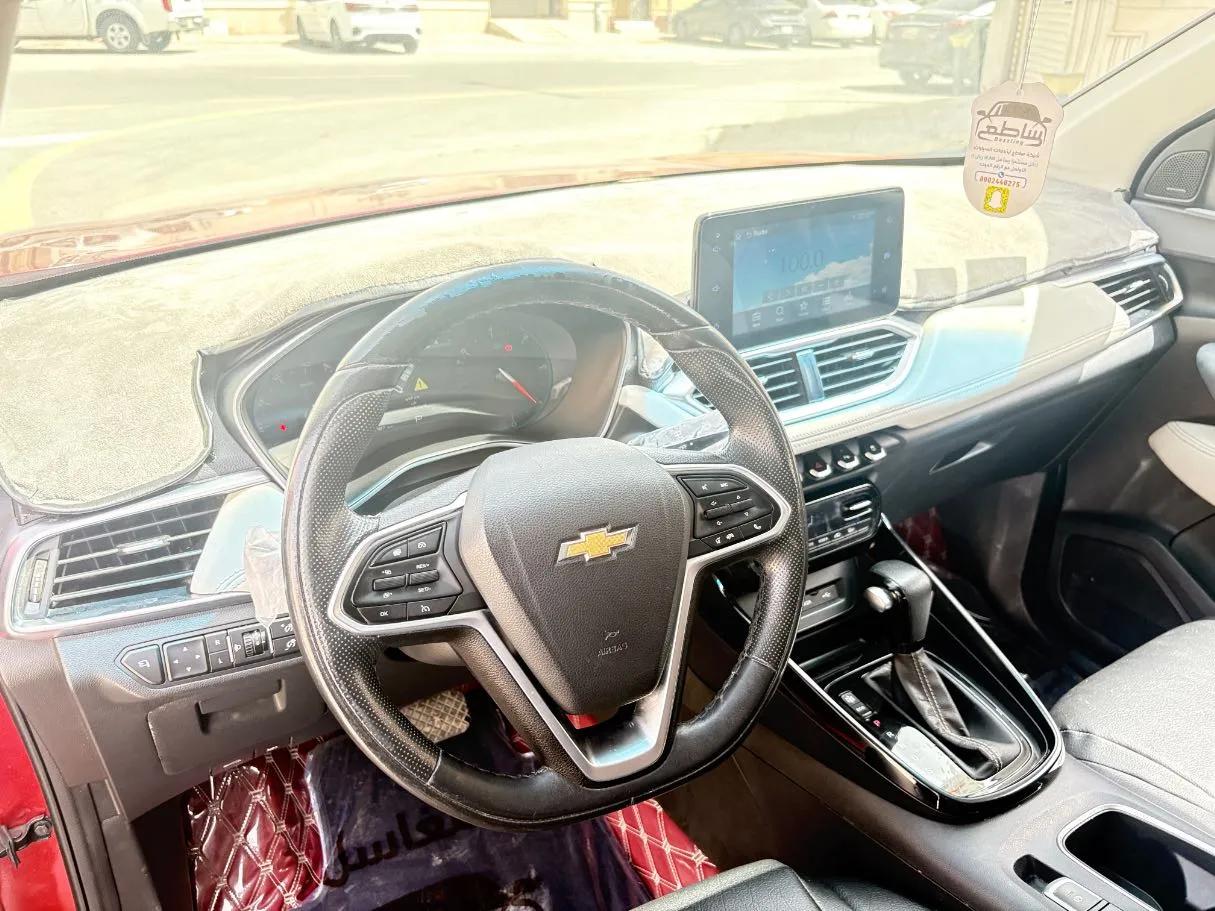 Car image 12