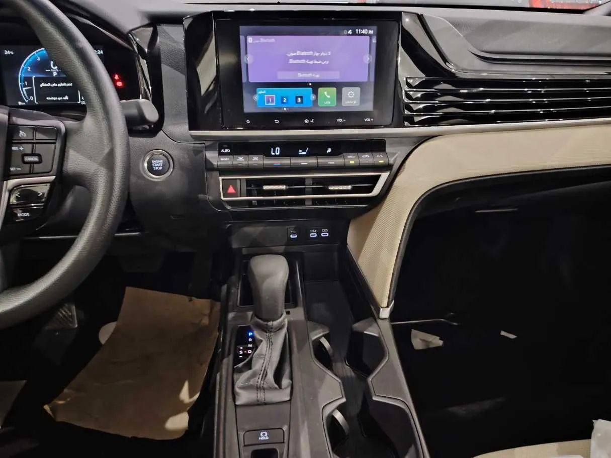 Car image 24