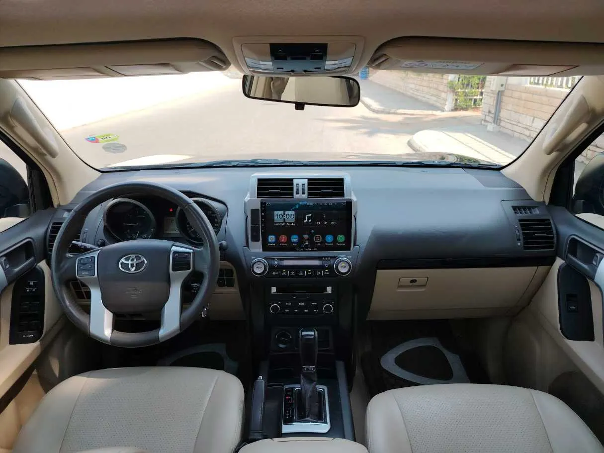 Car image 19