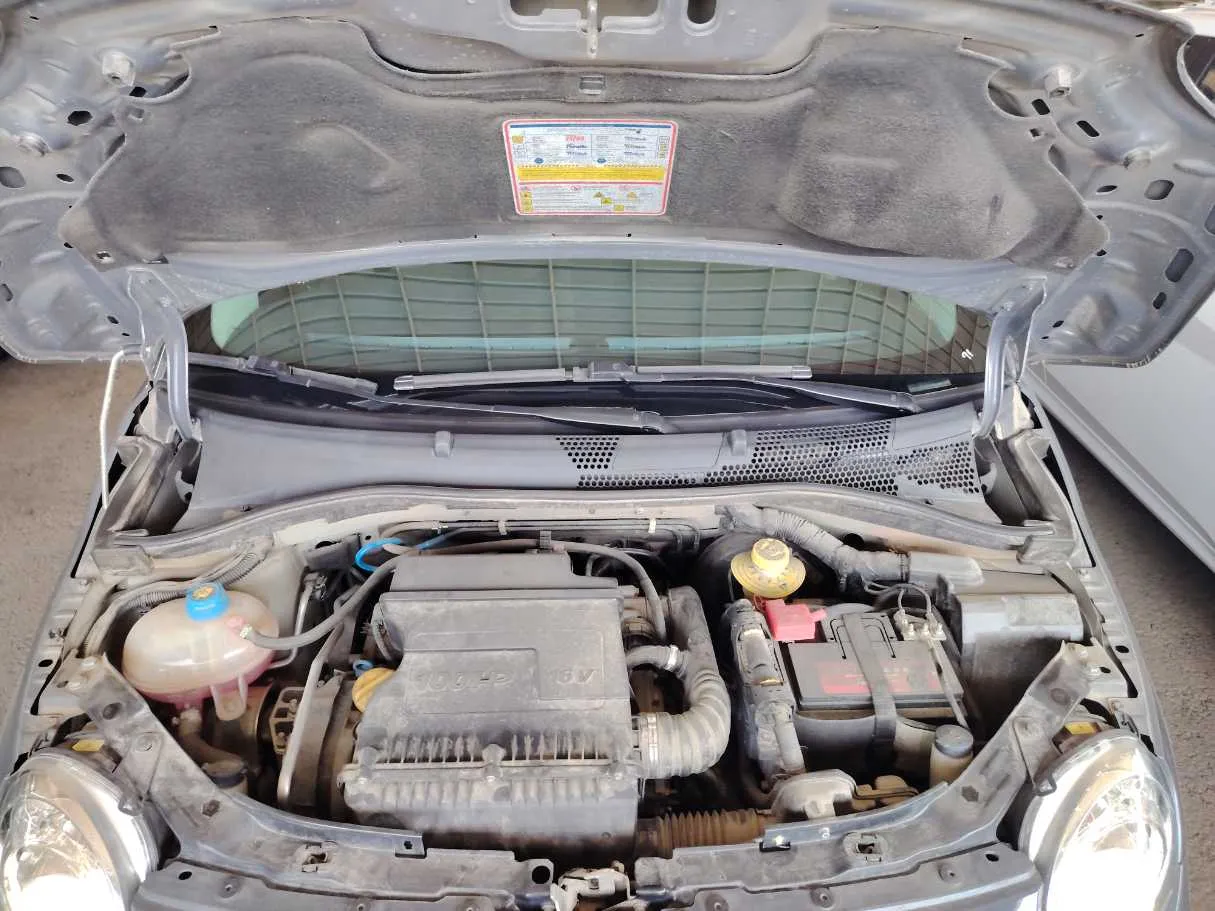 Car image 26