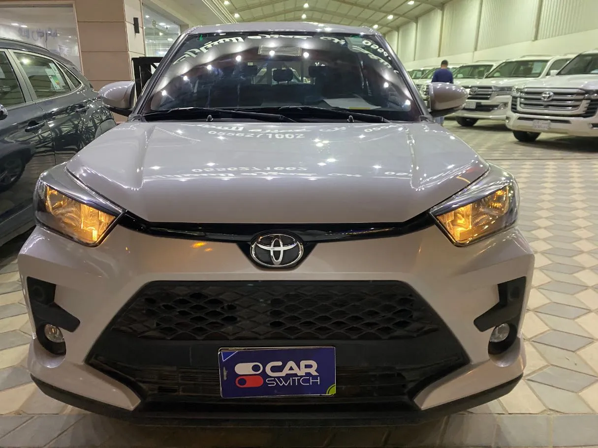 Car image 2