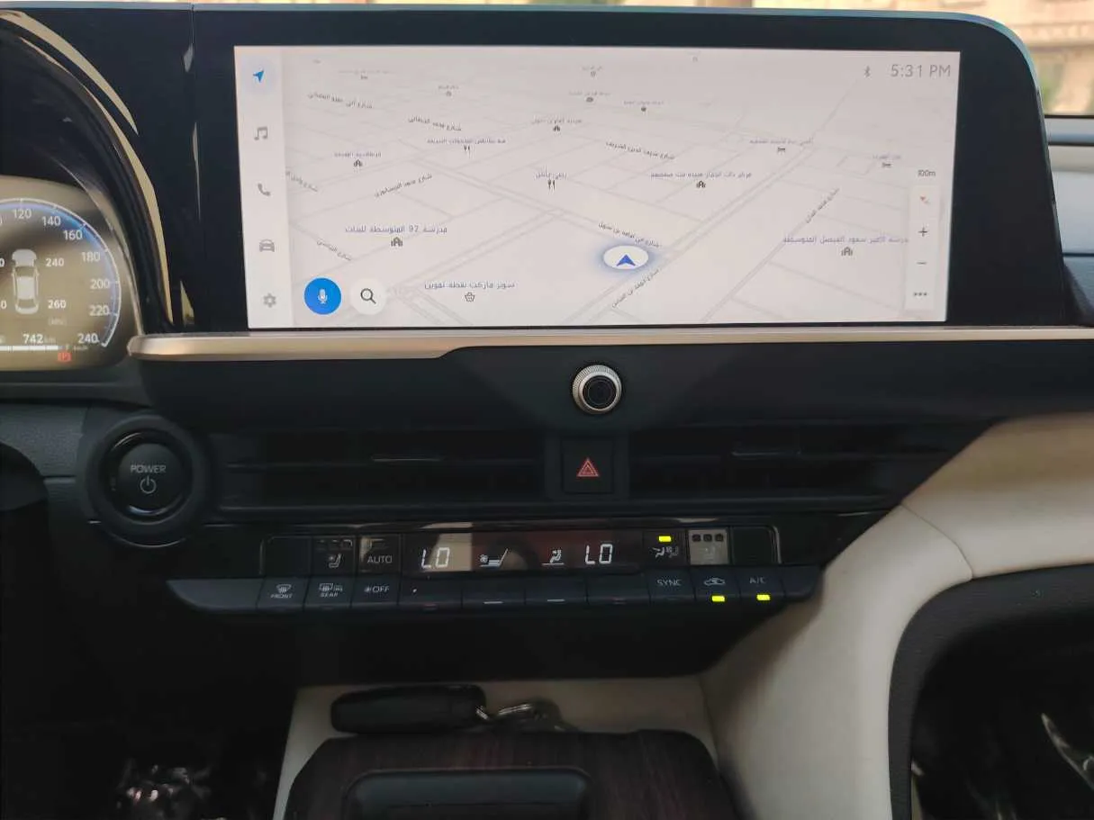 Car image 20
