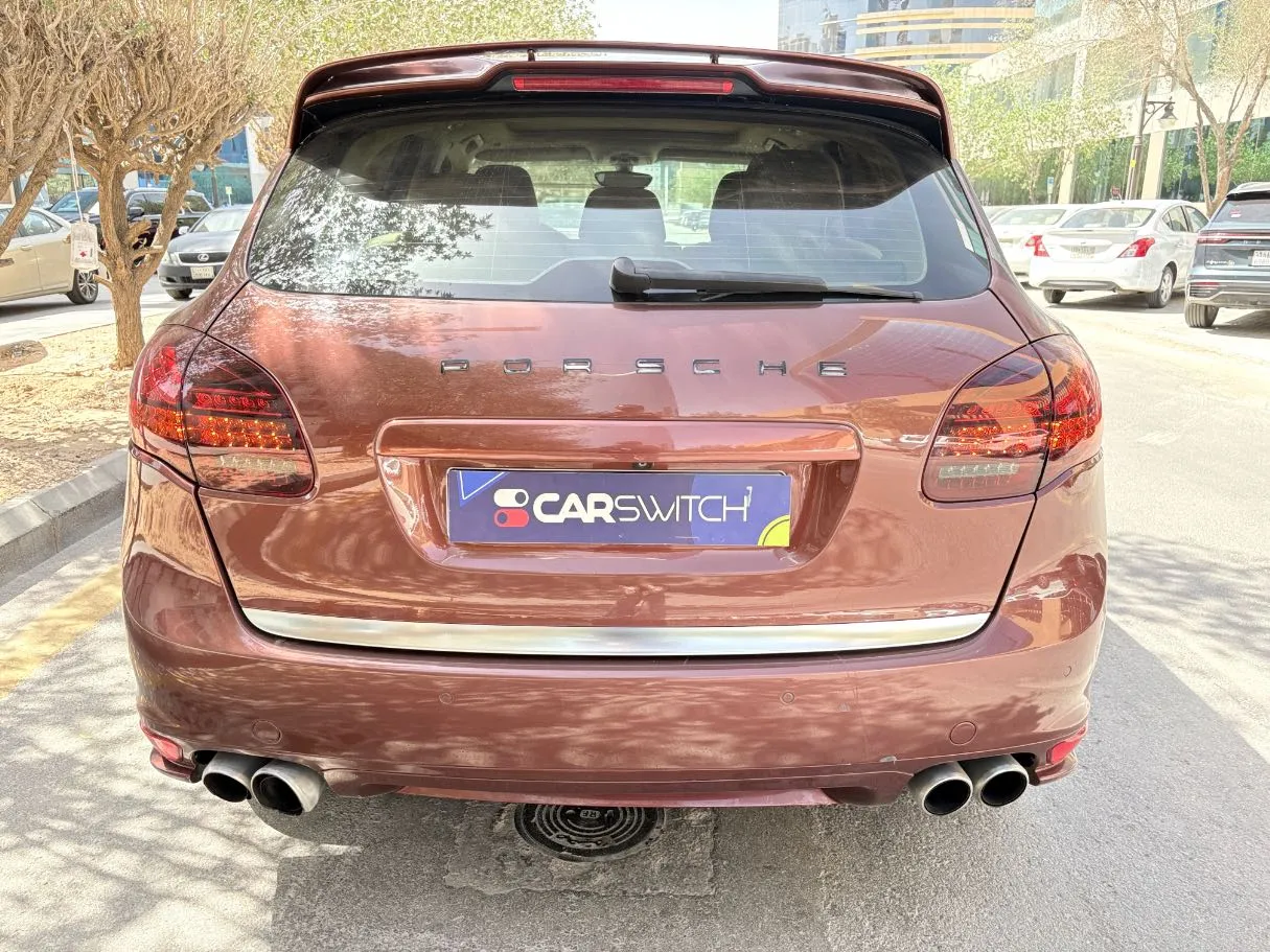 Car image 6