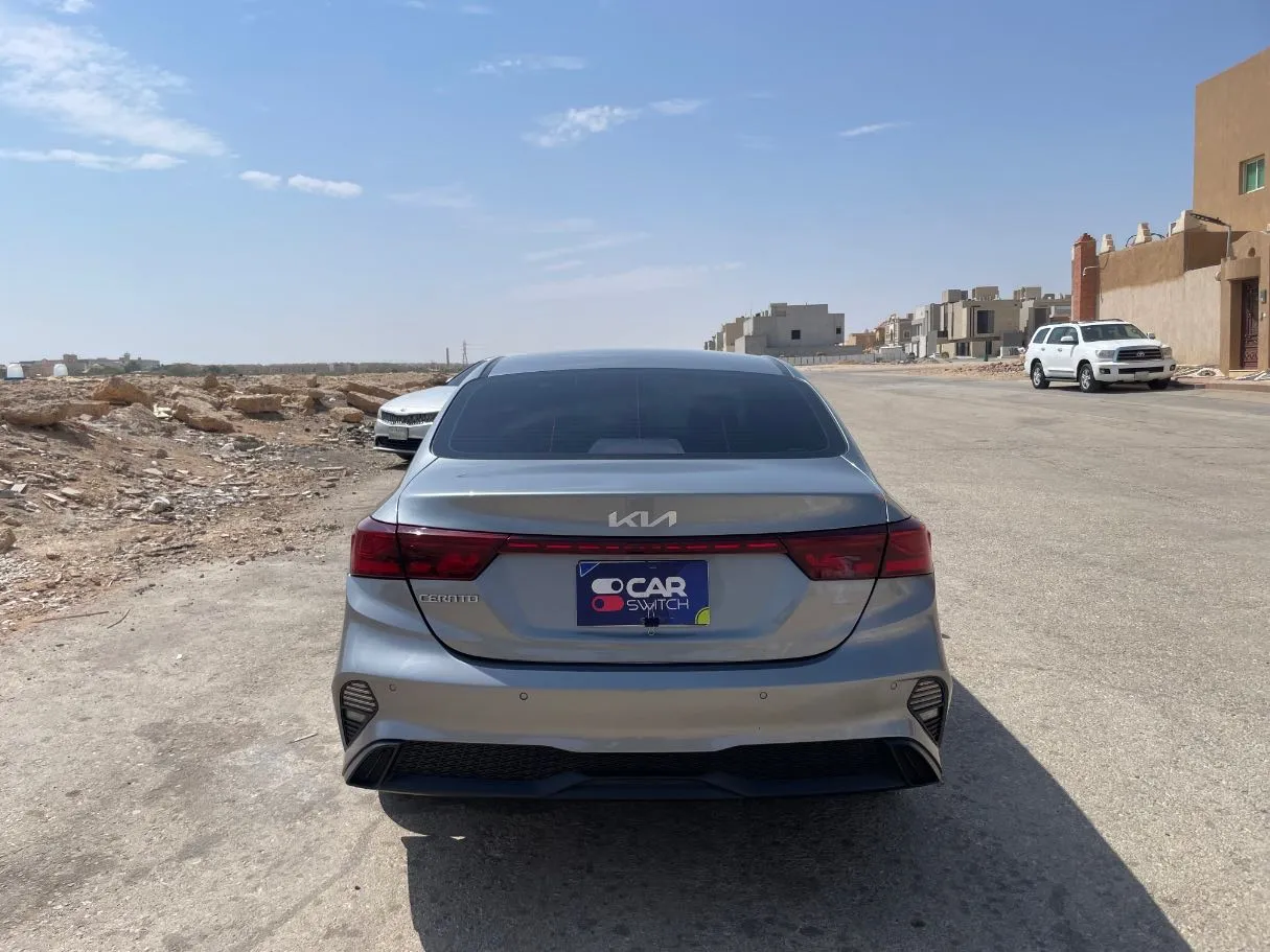 Car image 6