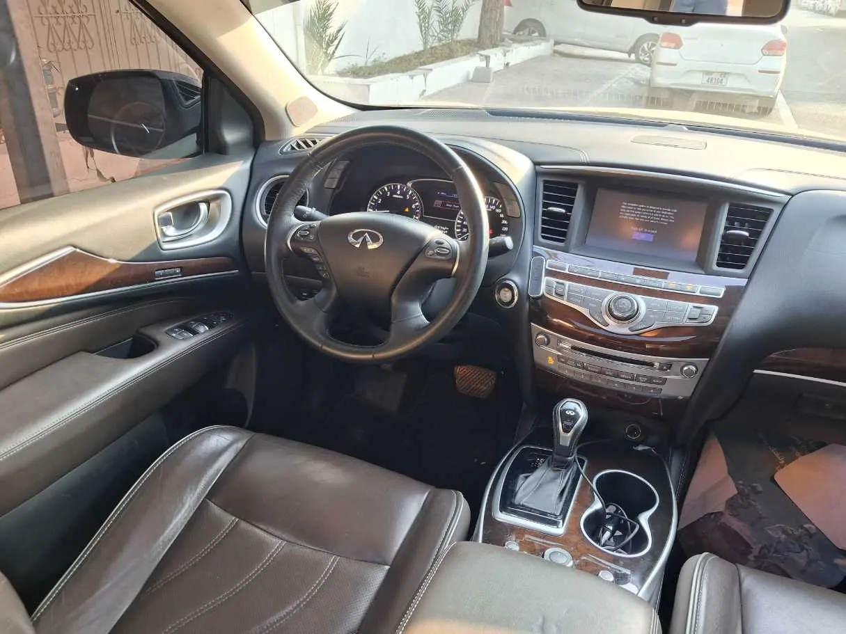 Car image 23