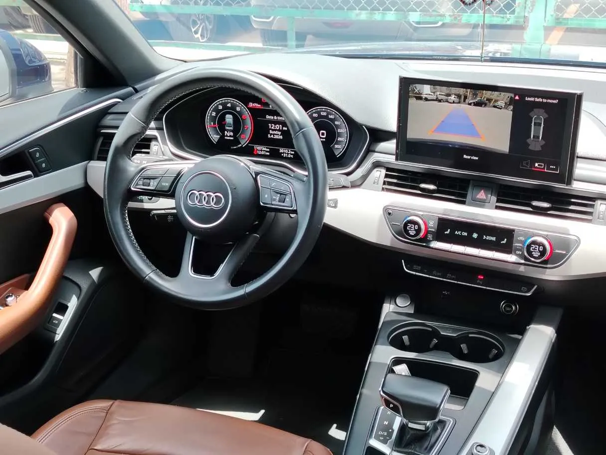 Car image 26