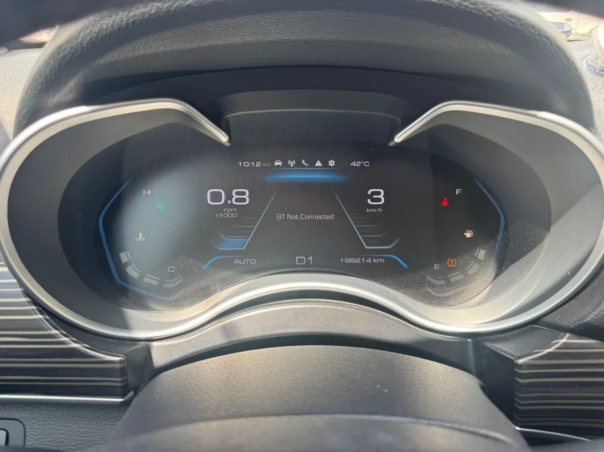 Car image 18