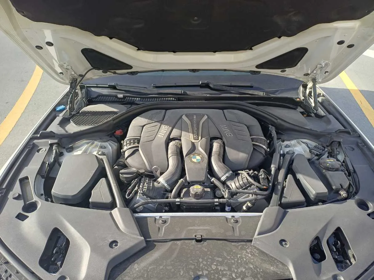 Car image 29