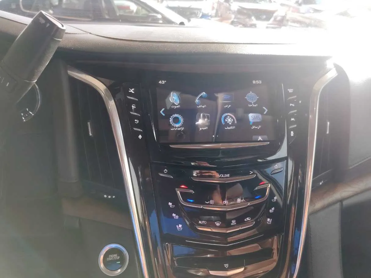 Car image 17